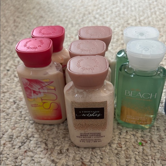 Assorted Bath and Body Works Mini Lot, 12 Total Items, NEW, Never used - Picture 3 of 4